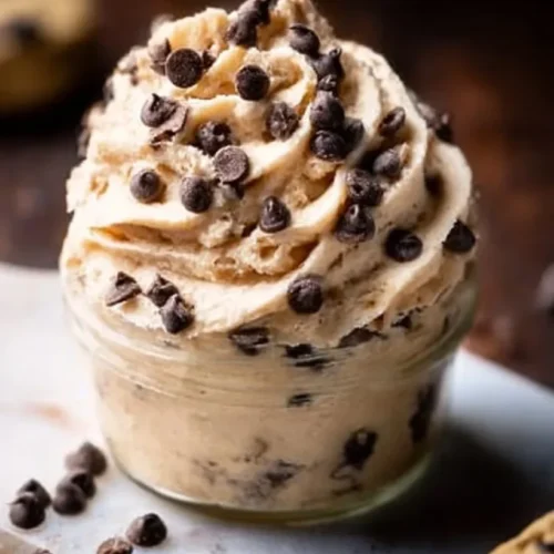 Creamy Chocolate Chip Cookie Dough Buttercream Frosting 2 creamy chocolate chip cookie dough buttercream fro 2026 01 02 174534 819x1024 1