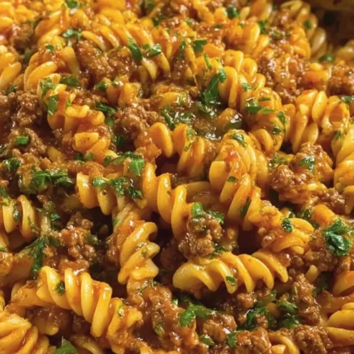 easy healthier creamy garlic beef pasta 2026 01 31 202103 819x1024 1