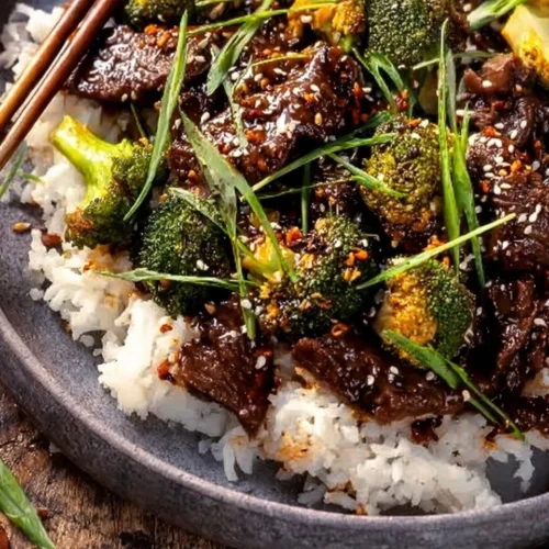 Easy Japanese Steak Bowls 2 Delicious Japanese steak bowl with vegetables and rice
